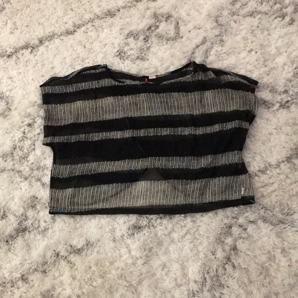 Top - Picture 1 of 2